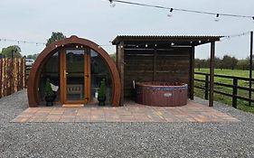 Blackditch Hideaway Cabin